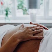 Prenatale Massage